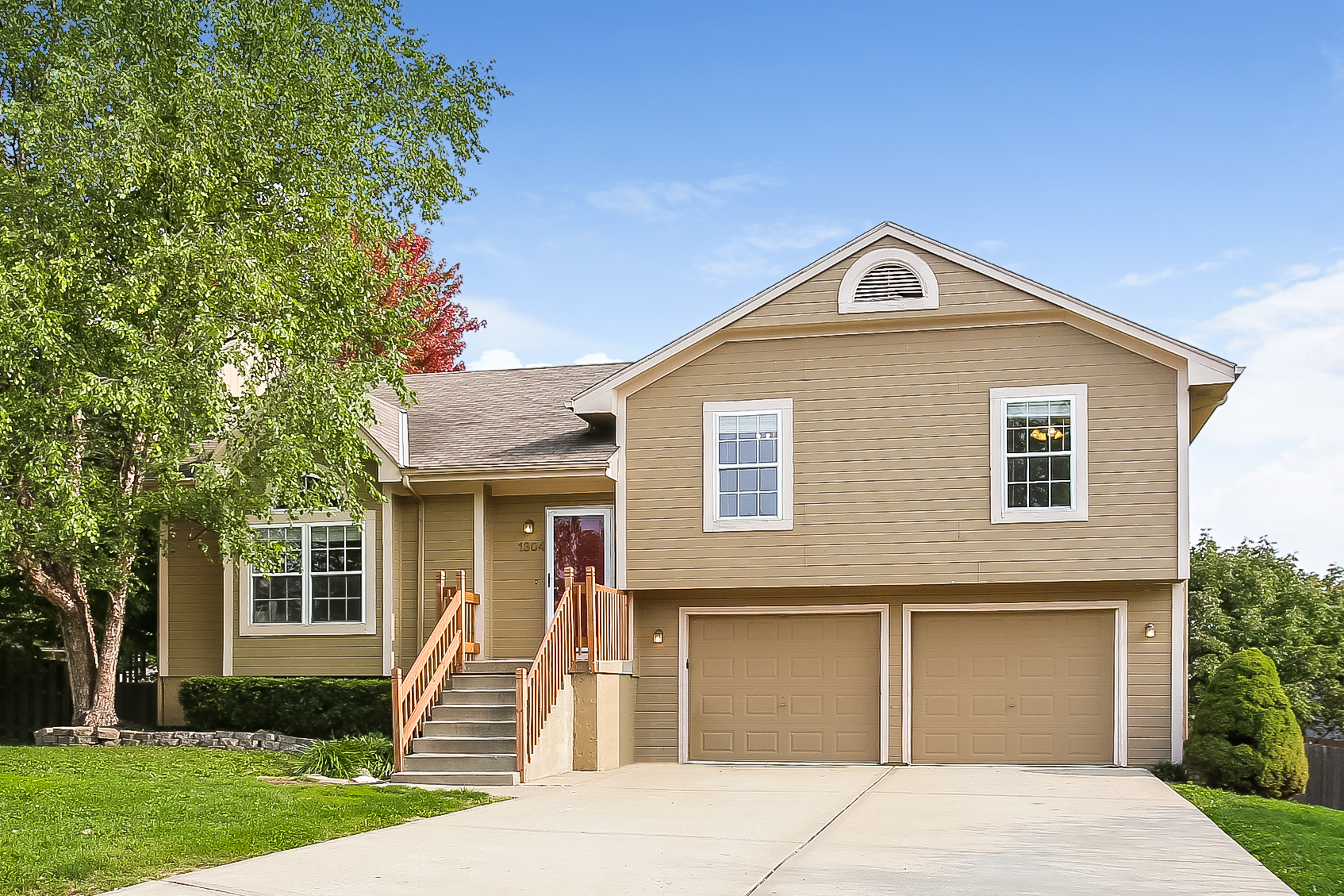 1304 White Oak Pl Pleasant Hill, MO 64080